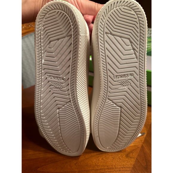 NWT Women’s Cariuma OCA Low Top Off White Canvas Sneaker 8 - Picture 11 of 12